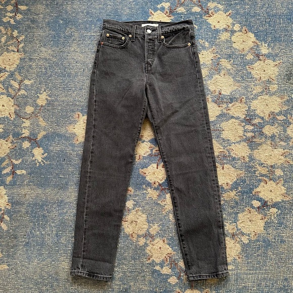 Wedgie Fit Jeans in Bite My Dust 25 - Picture 5 of 7